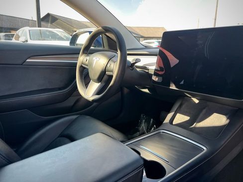 Used 2022 Tesla Model 3 image 28