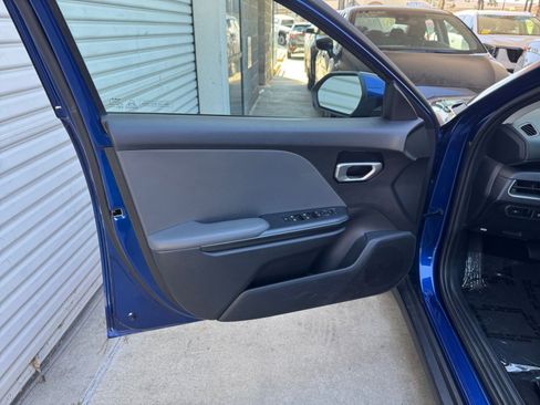 Used 2025 Kia K4 LXS image 18