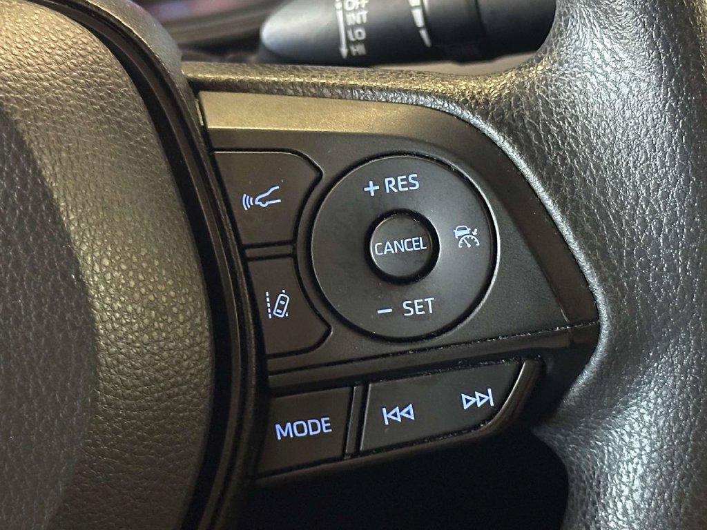 Used 2022 Toyota Corolla LE w/ LE Convenience Package FWD image 21