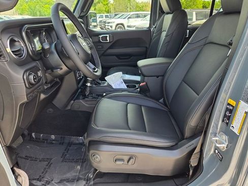 New 2026 Jeep Gladiator Sport image 5