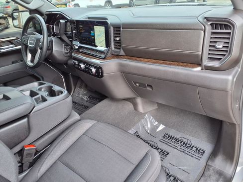 Used 2024 GMC Sierra 1500 Elevation w/ X31 Off-Road Package image 10