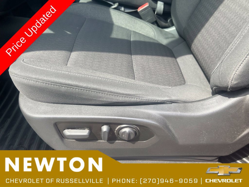Used 2022 Chevrolet Silverado 1500 LT AWD/4WD image 6