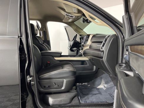 Used 2022 RAM 3500 Laramie image 39