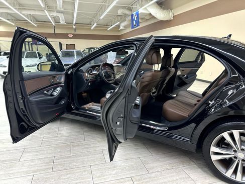 Used 2017 Mercedes-Benz S 550 Sedan image 13