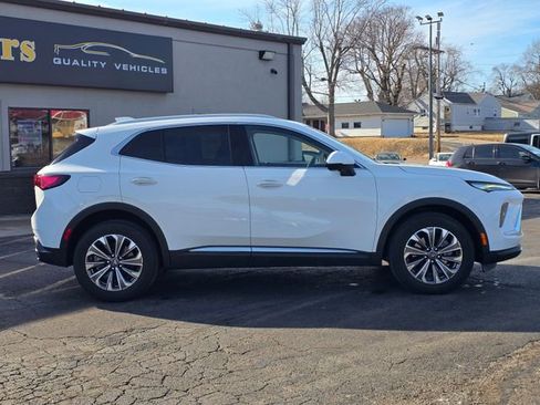 Used 2024 Buick Envision Preferred image 8