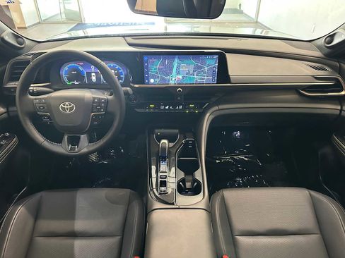 Certified 2026 Toyota Crown AWD/4WD image 10