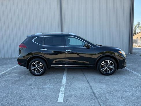 Used 2018 Nissan Rogue SL w/ Premium Package AWD/4WD image 4