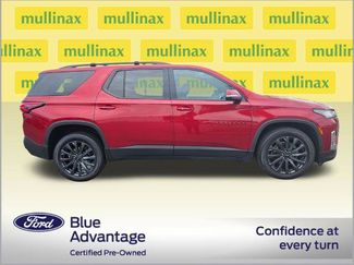 Used 2023 Chevrolet Traverse RS FWD video 2