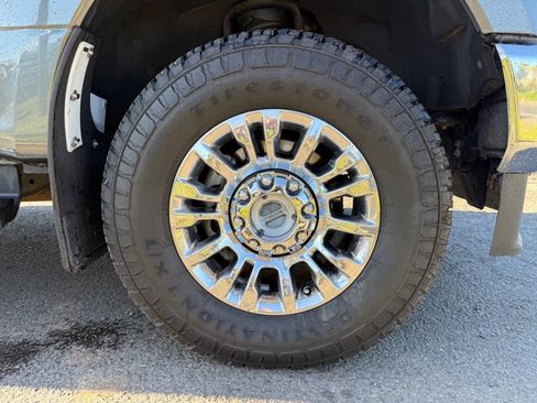 Used 2022 Ford F350 XLT w/ XLT Premium Package AWD/4WD image 13