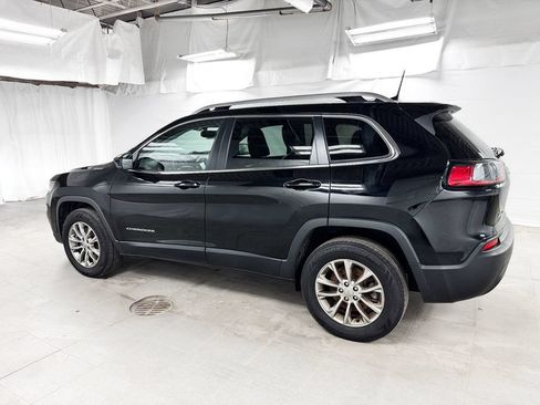 Used 2021 Jeep Cherokee Latitude Plus AWD/4WD image 3
