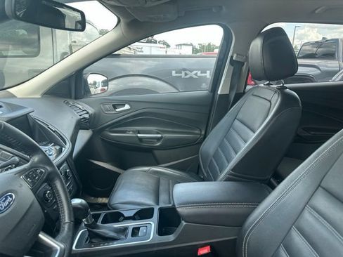 Used 2017 Ford Escape Titanium AWD/4WD image 10