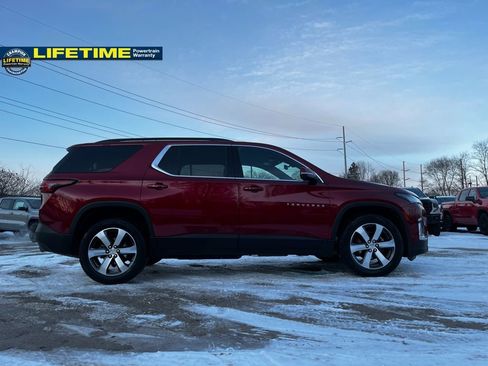 Used 2023 Chevrolet Traverse LT w/ LT Premium Package image 6