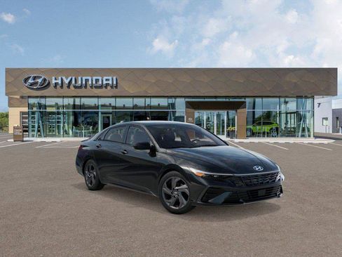 New 2026 Hyundai Elantra Sport image 2