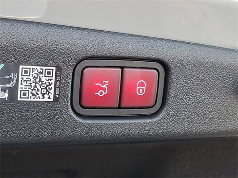 New 2026 Mercedes-Benz E 350 4MATIC Sedan image 23