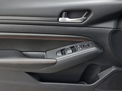 Used 2022 Nissan Altima 2.5 SR image 13