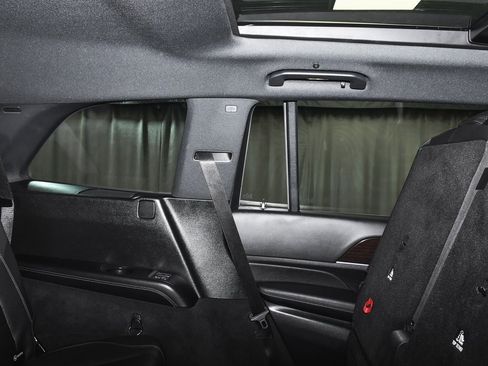 Used 2025 Mercedes-Benz GLS 450 GLS 450 image 71