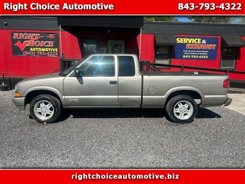 Used 2000 Chevrolet S10 Pickup LS w/ Preferred Equipment Group image 1