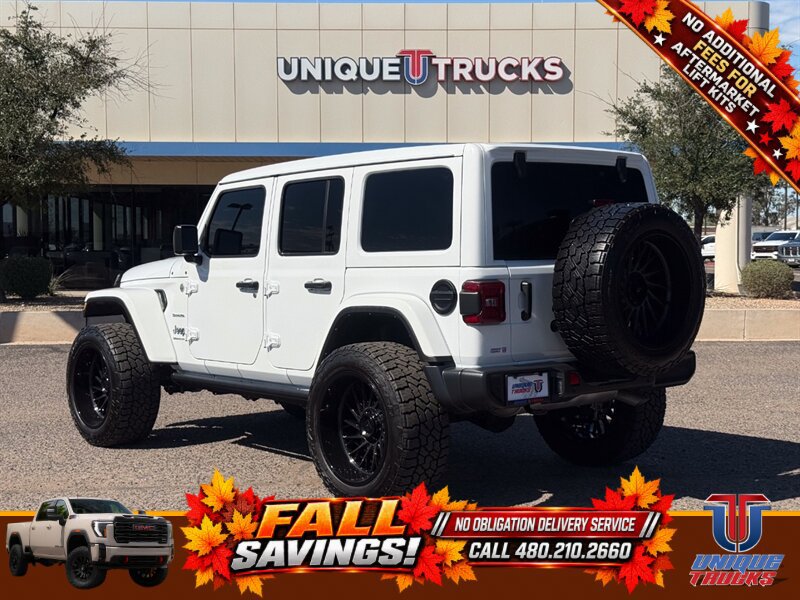 Used 2024 Jeep Wrangler Unlimited Sahara w/ Technology Group AWD/4WD image 11