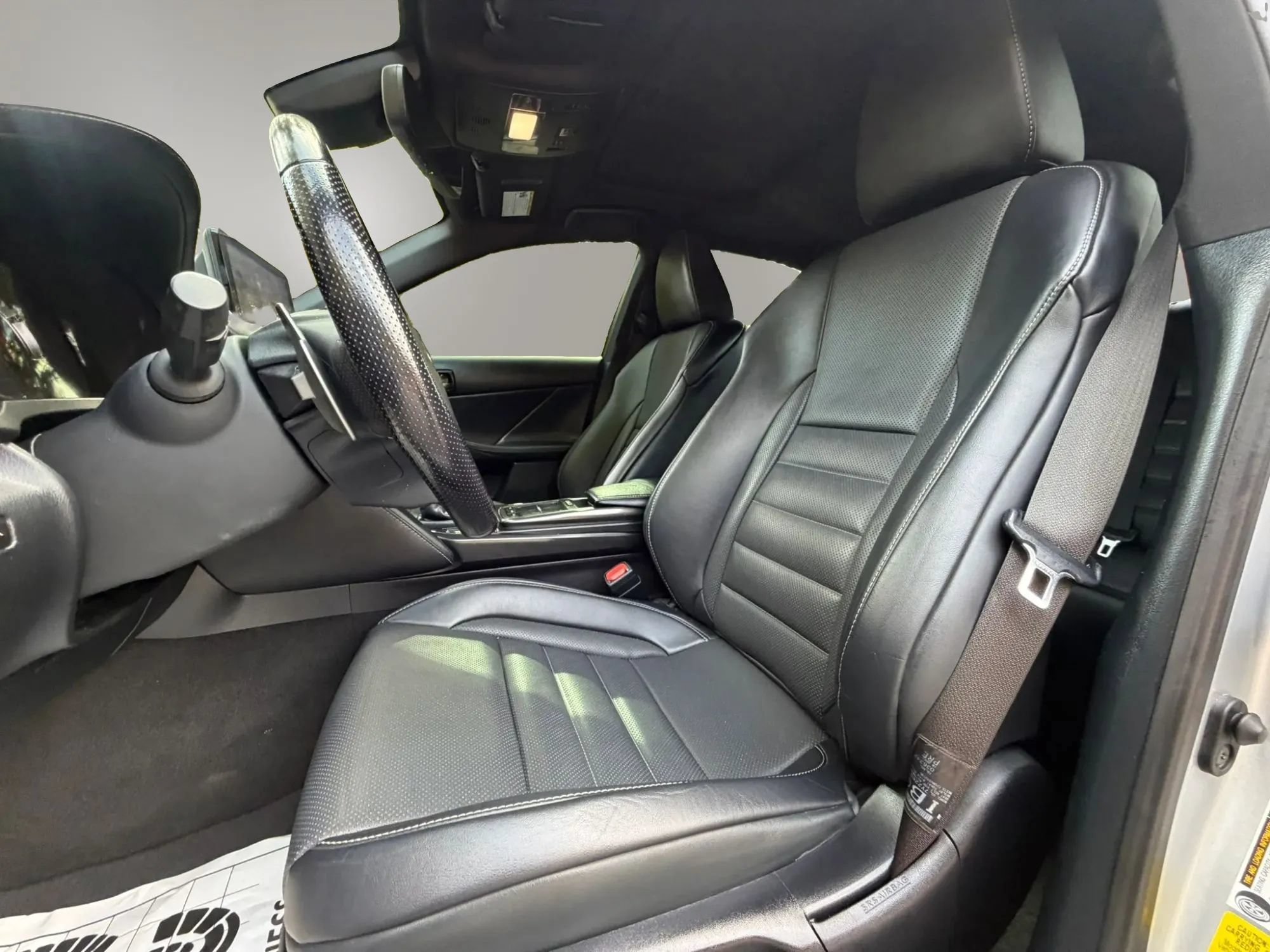 Used 2022 Lexus IS 350 F Sport w/ Navigation Package RWD image 11