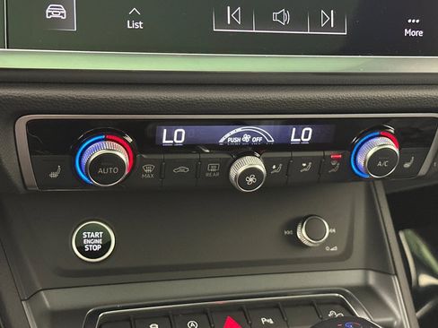 Used 2025 Audi Q3 2.0T Premium w/ Convenience Package image 19