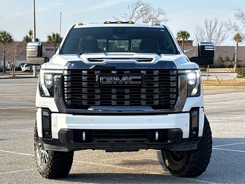 Used 2024 GMC Sierra 2500 Denali Ultimate image 2