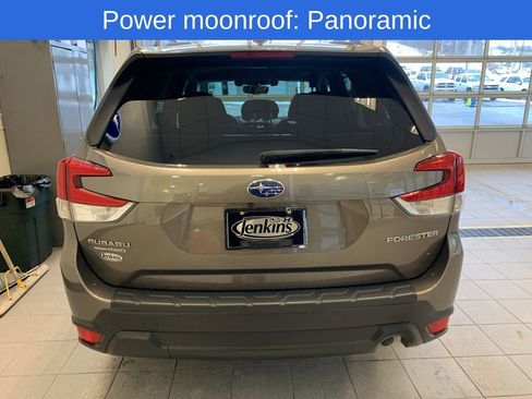 Used 2020 Subaru Forester Premium image 15