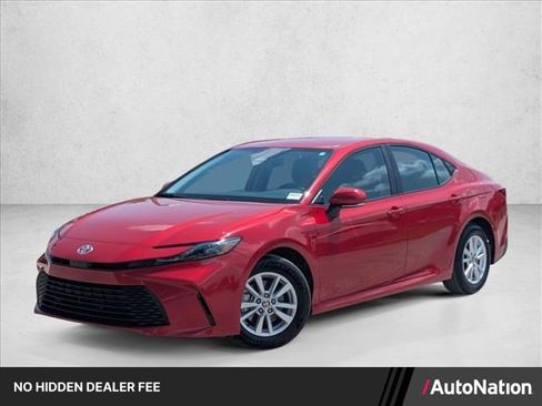 Used 2025 Toyota Camry LE FWD image 1