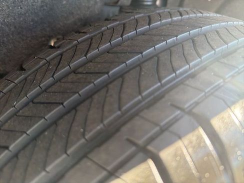 Used 2025 GMC Terrain Elevation image 30