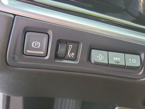 Used 2024 Cadillac XT6 Sport w/ Technology Package AWD/4WD image 15