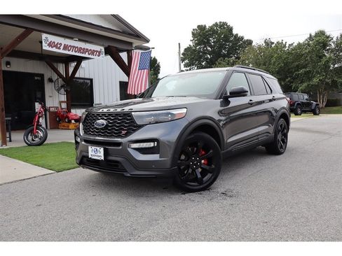 Used 2020 Ford Explorer ST w/ ST Street Pack AWD/4WD image 12
