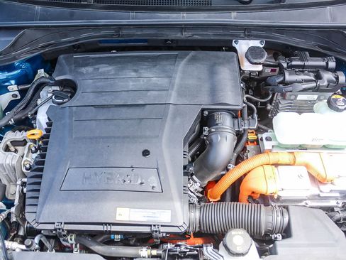 Used 2019 Kia Niro Touring FWD image 38