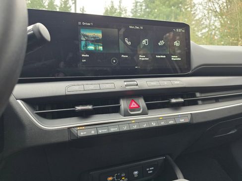 Used 2025 Kia K4 LXS image 18