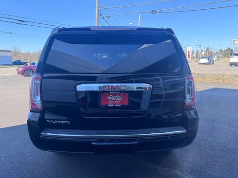 Used 2017 GMC Yukon Denali w/ Open Road Package image 4