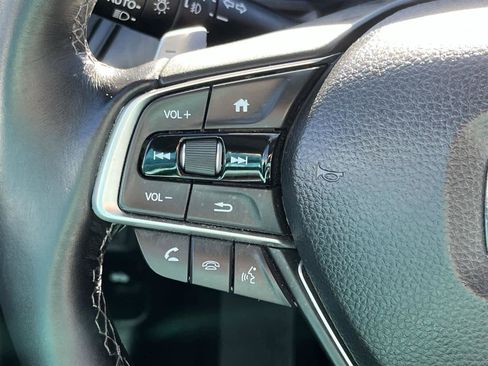 Used 2018 Honda Accord Touring image 28