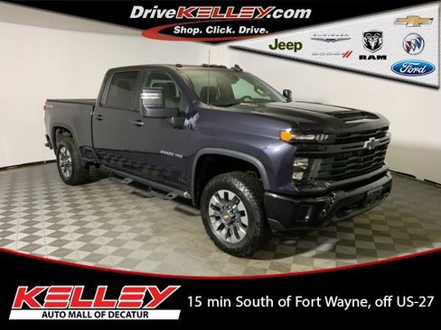 Used 2024 Chevrolet Silverado 2500 Custom w/ Custom Value Package image 1