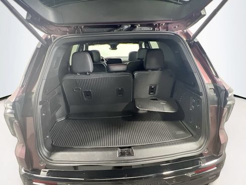 Used 2026 Chevrolet Traverse RS w/ LPO, Floor Liner Package AWD/4WD image 27