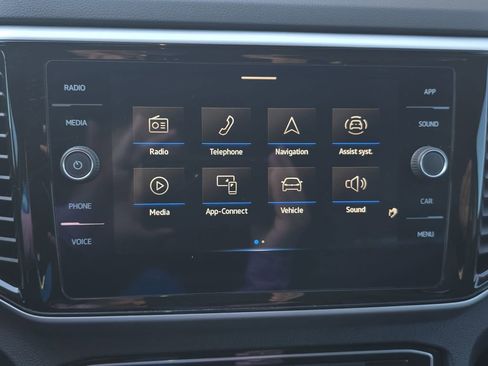 Used 2023 Volkswagen Atlas SE image 22