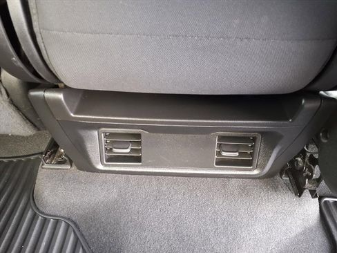 Used 2022 Chevrolet Silverado 2500 Custom w/ Custom Value Package image 18