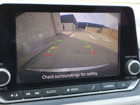 Used 2023 Nissan Rogue SV FWD image 7
