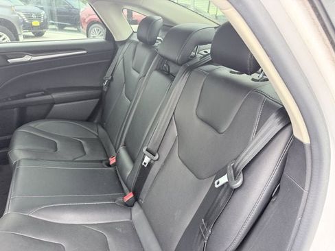 Used 2017 Ford Fusion Titanium AWD/4WD image 21
