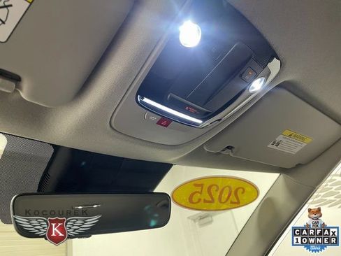 Used 2025 Kia Seltos S AWD/4WD image 19