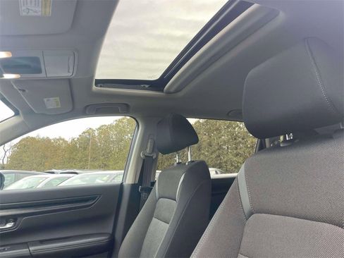 Certified 2025 Honda CR-V EX image 19