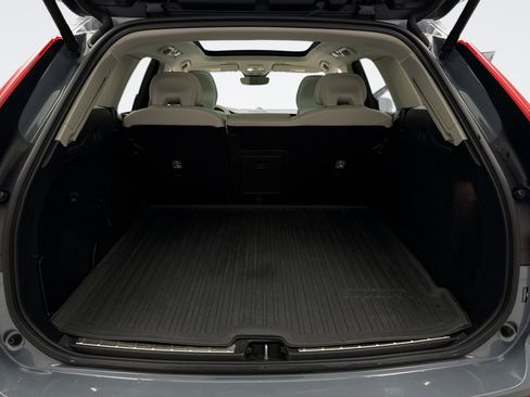 Used 2023 Volvo XC60 B6 Ultimate w/ Climate Package image 22