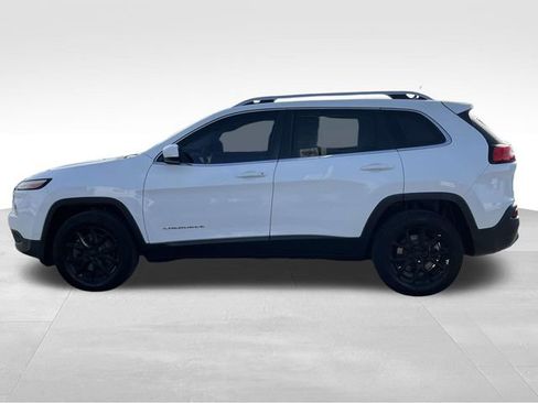 Used 2016 Jeep Cherokee Latitude image 4