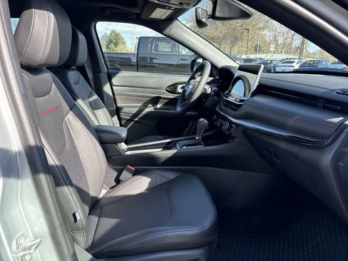 New 2026 Jeep Compass Trailhawk w/ Sun, Sound & Navigation Group image 5