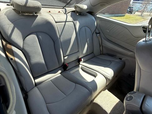 Used 2005 Mercedes-Benz CLK 500 Coupe image 19