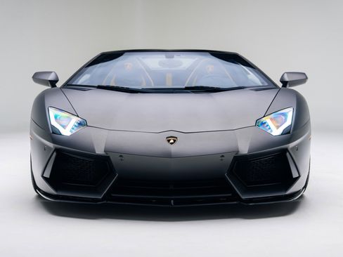 Used 2015 Lamborghini Aventador LP 700-4 image 4