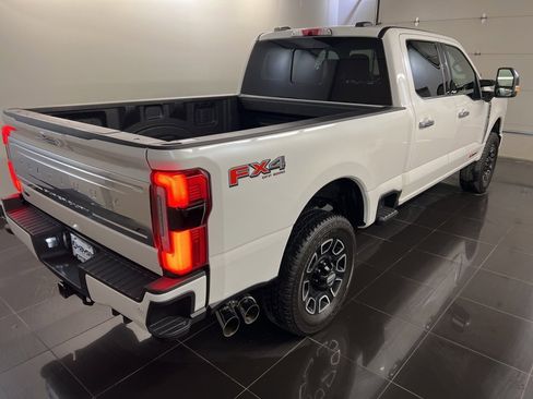 Used 2024 Ford F250 Platinum image 6