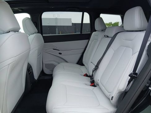 New 2026 Jeep Cherokee Limited AWD/4WD image 12