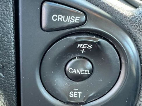 Used 2015 Honda CR-V LX image 12